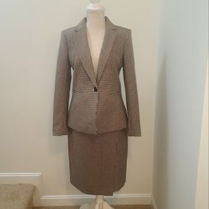 Retro Style Skirt Suit